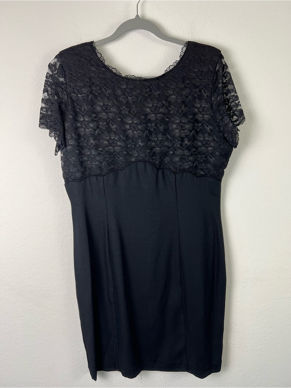Michael Marcella Black Lace Short Sleeve Evening Formal Wedding Cocktail Dress